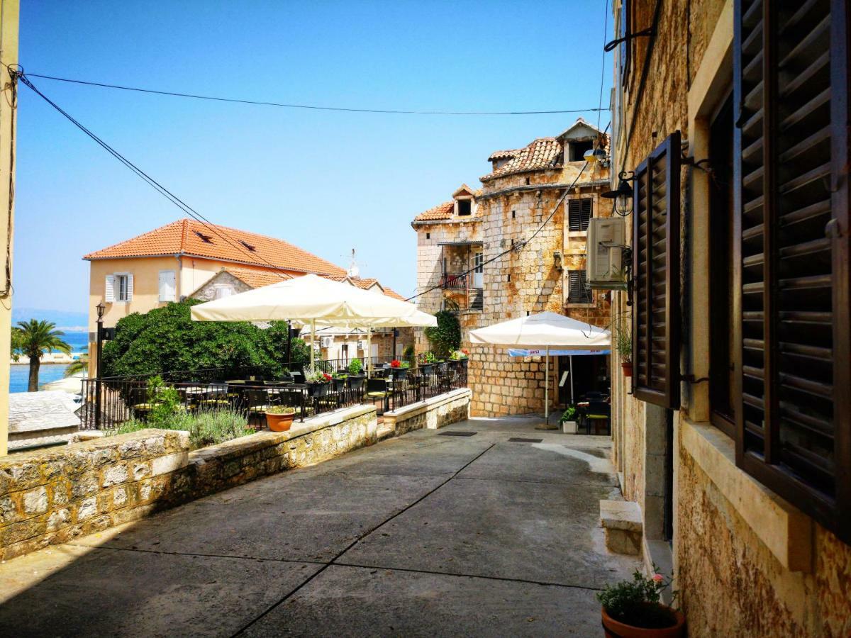 Apartman Michelangelo In The Centar Of Supetar Εξωτερικό φωτογραφία