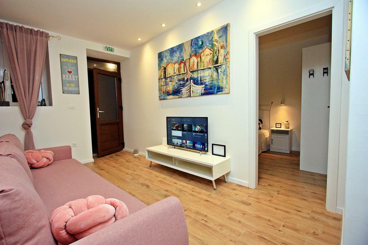 Apartman Michelangelo In The Centar Of Supetar Εξωτερικό φωτογραφία