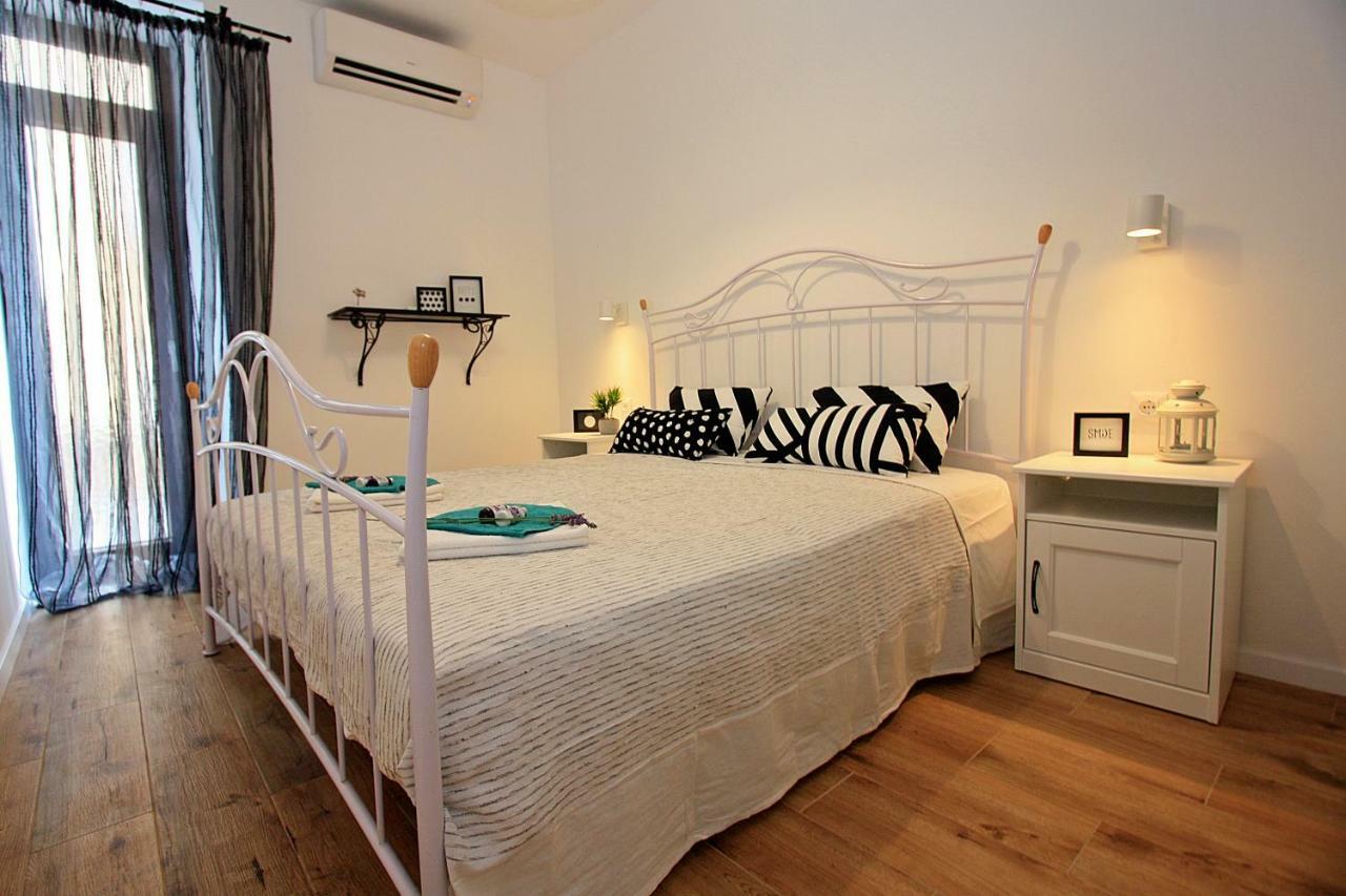 Apartman Michelangelo In The Centar Of Supetar Εξωτερικό φωτογραφία
